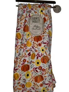 Farmers Market Plush Throw Blanket - Pumpkin Floral Print